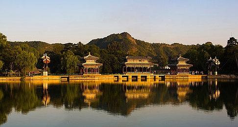 电影《贝肯熊：火星任务》 定档 9月28日国庆档上映