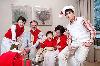 彭博社：索尼正在开发新掌机与Switch竞争 可原生运行PS5游戏